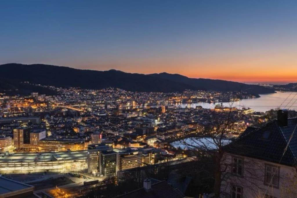 Fin Leilighet Med Parkering! Μπέργκεν Εξωτερικό φωτογραφία